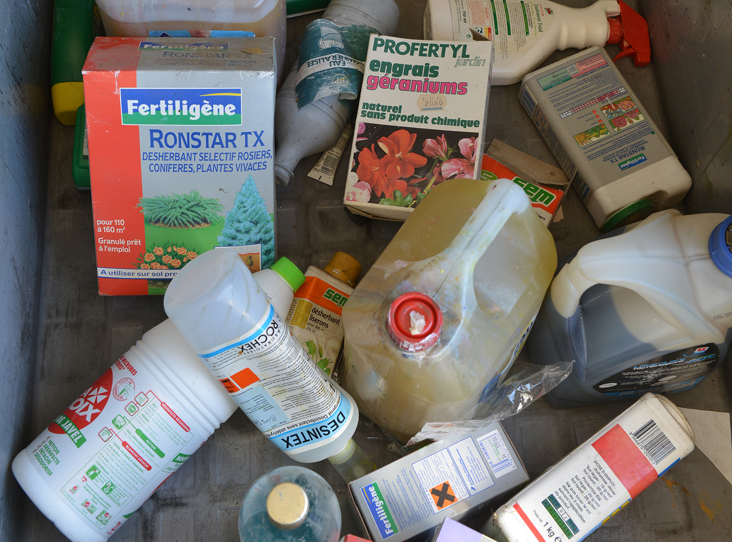 Problème dépôt déchets dangereux en déchetteries